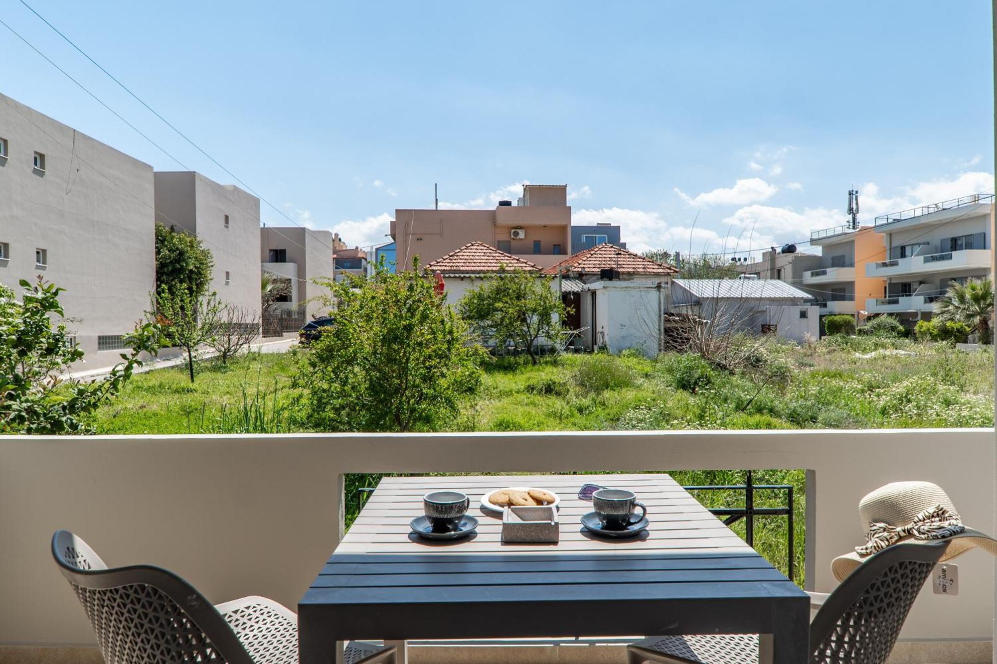 Manos Beachside Apartments Ajía Marína Kültér fotó